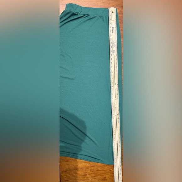 Source Unknown Vibrant Green Maxi Skirt - Picture 3 of 6